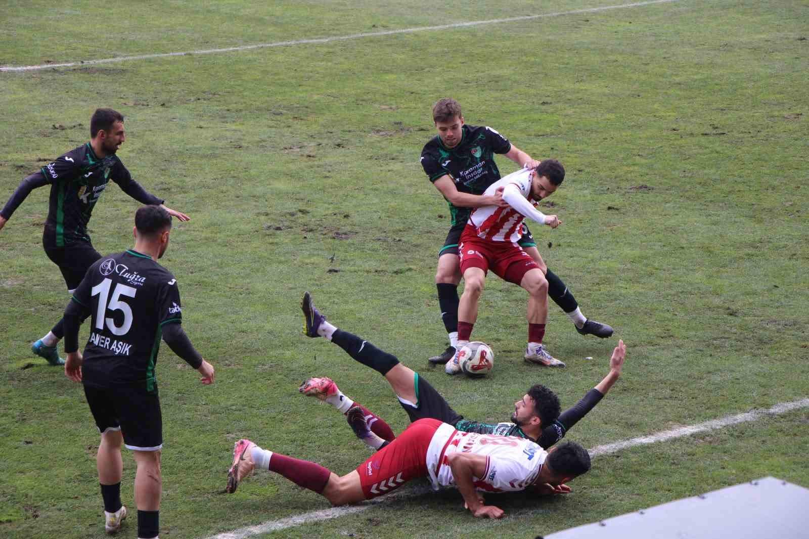 TFF 3. Lig: Amasyaspor: 1 - Tokat Belediyespor: 1
