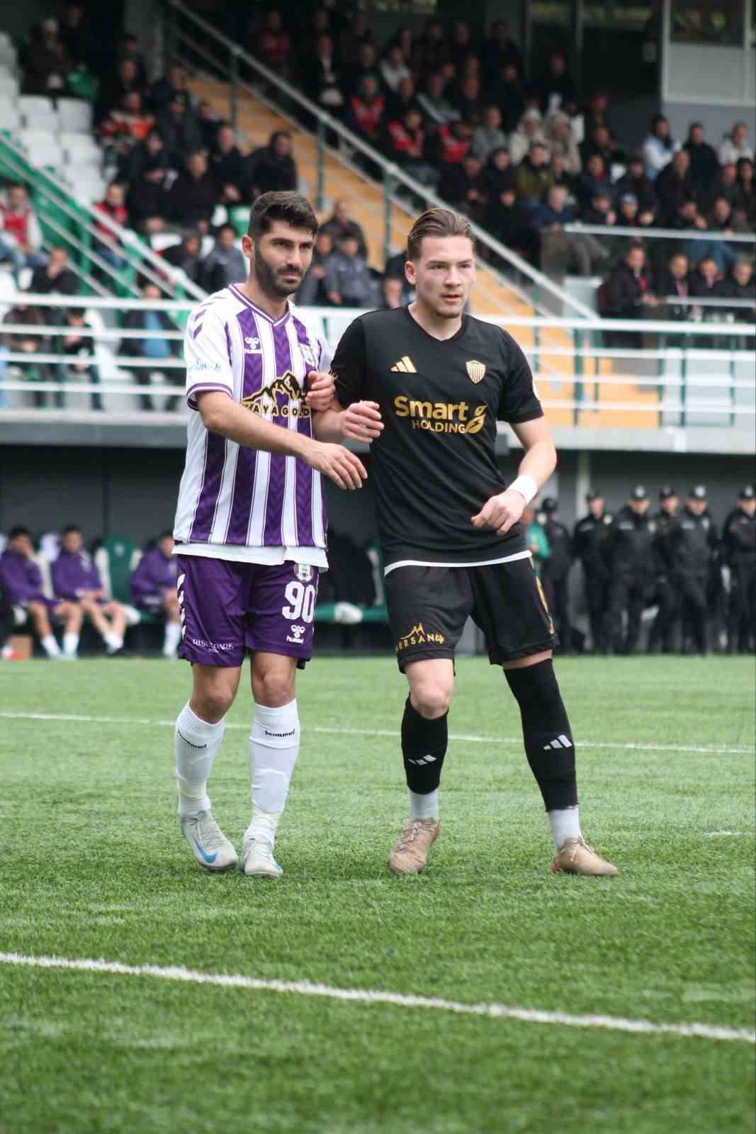 TFF 3. Lig: Çayelispor: 3 - Hopaspor: 2
