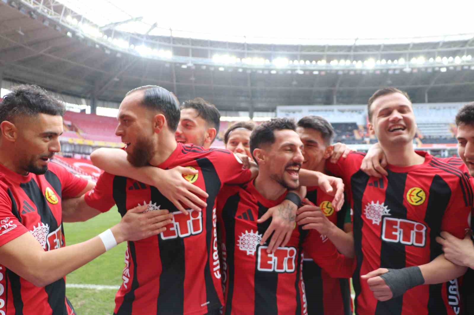 TFF 3. Lig Eskişehirspor: 2 - Tire 2021: 0

