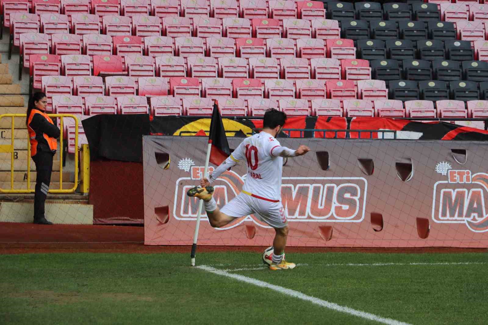 TFF 3. Lig Eskişehirspor: 2 - Tire 2021: 0
