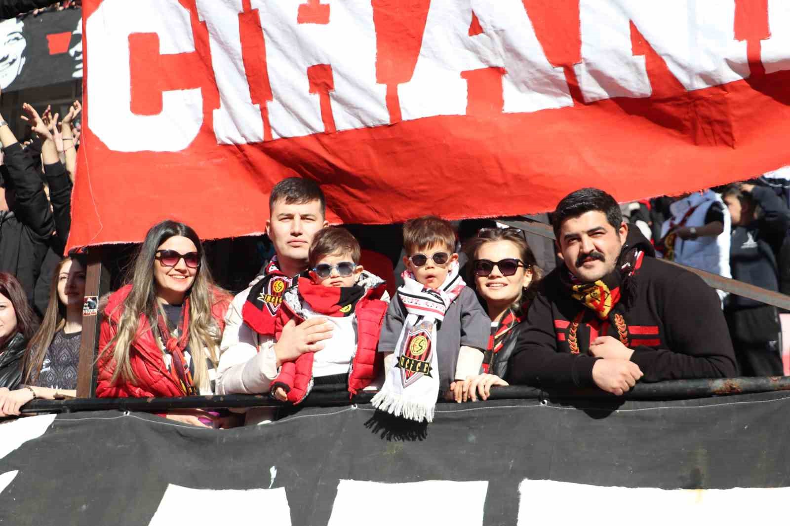 TFF 3. Lig Eskişehirspor: 7 - Bornova 1877 Sportif Yatırımlar: 0
