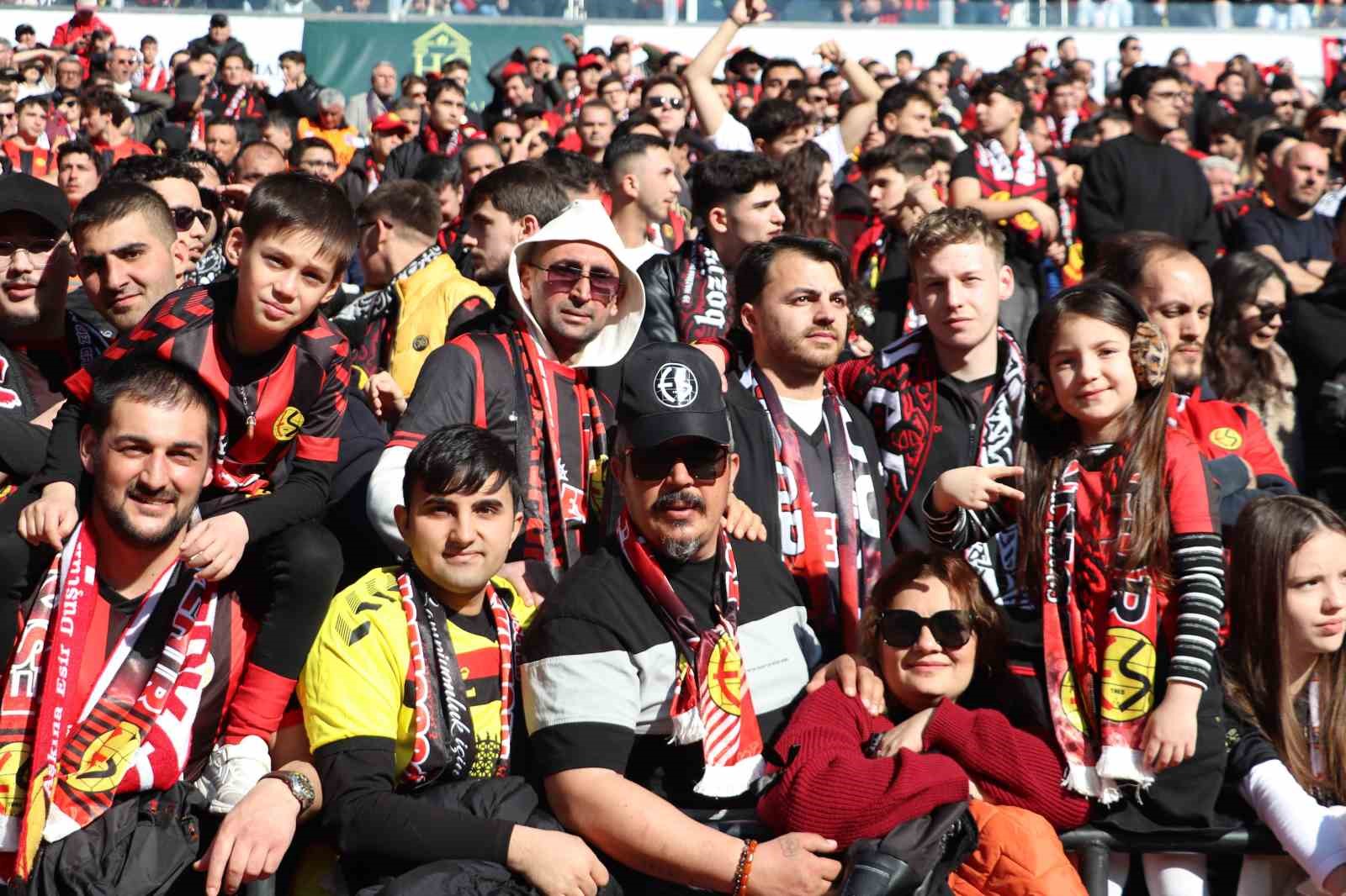 TFF 3. Lig Eskişehirspor: 7 - Bornova 1877 Sportif Yatırımlar: 0
