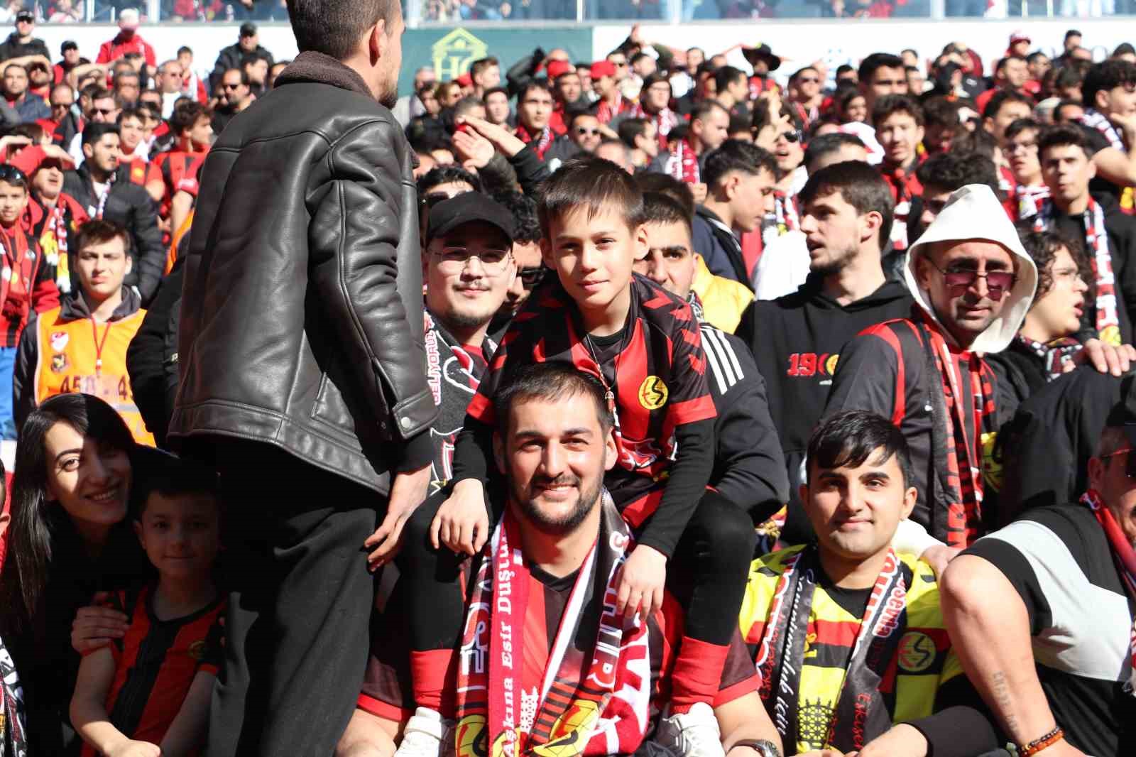 TFF 3. Lig Eskişehirspor: 7 - Bornova 1877 Sportif Yatırımlar: 0
