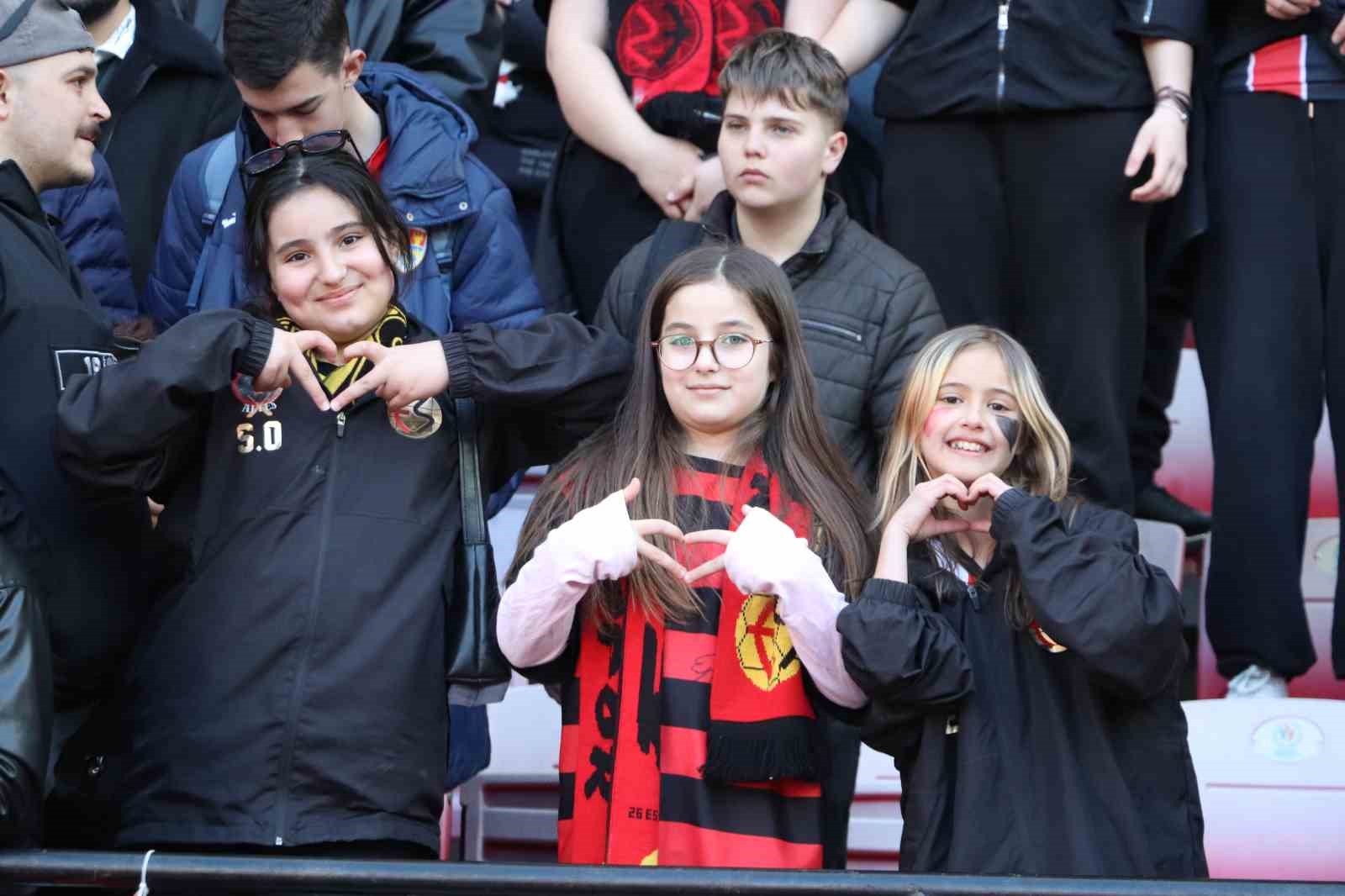 TFF 3. Lig Eskişehirspor: 7 - Bornova 1877 Sportif Yatırımlar: 0
