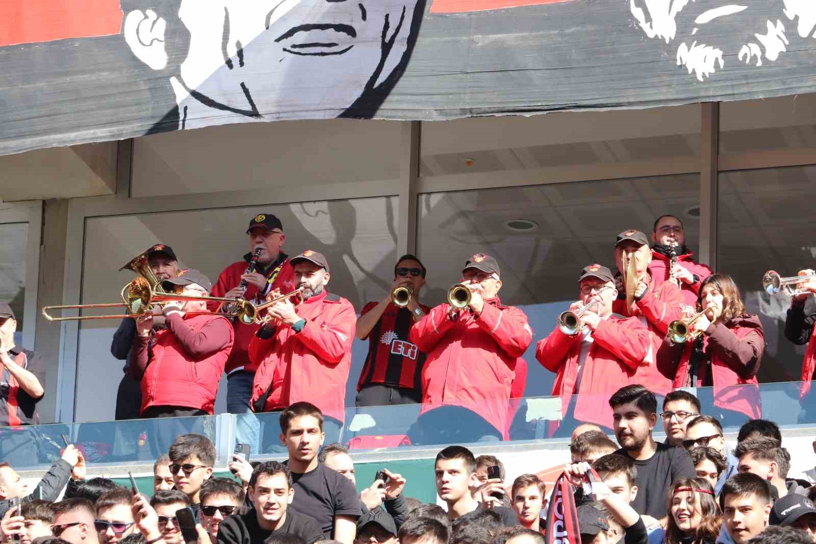 TFF 3. Lig Eskişehirspor: 7 - Bornova 1877 Sportif Yatırımlar: 0
