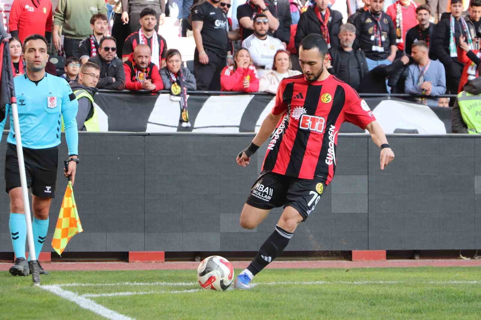 TFF 3. Lig Eskişehirspor: 7 - Bornova 1877 Sportif Yatırımlar: 0
