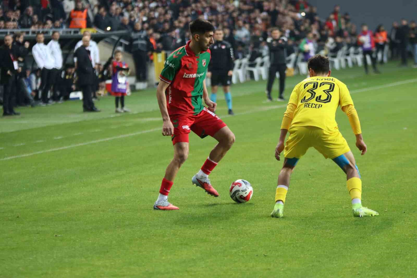 TFF 3. Lig: Karşıyaka: 0 - Eskişehirspor: 0
