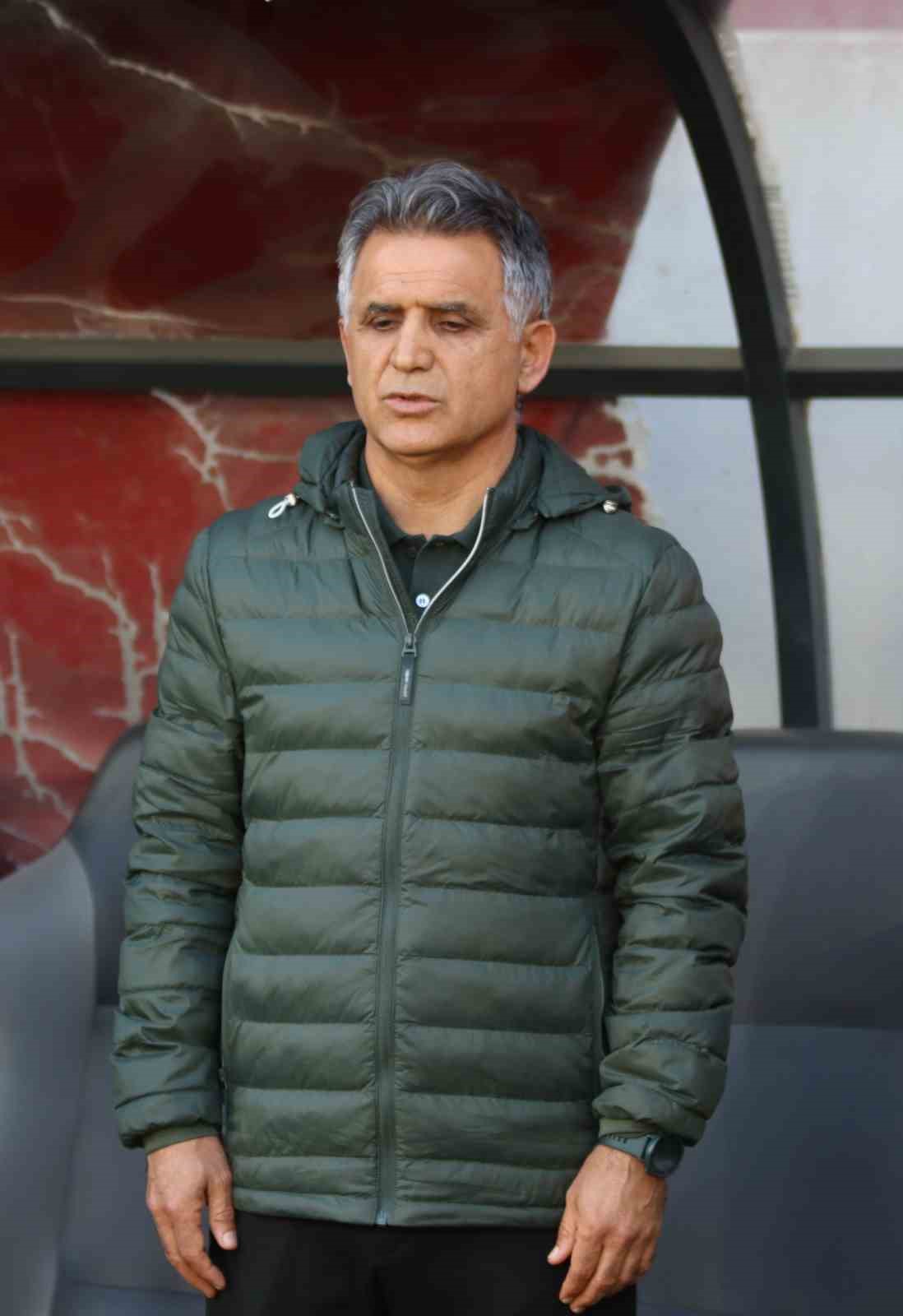 TFF 3. Lig: Karşıyaka: 3 - İzmir Çoruhlu FK: 1
