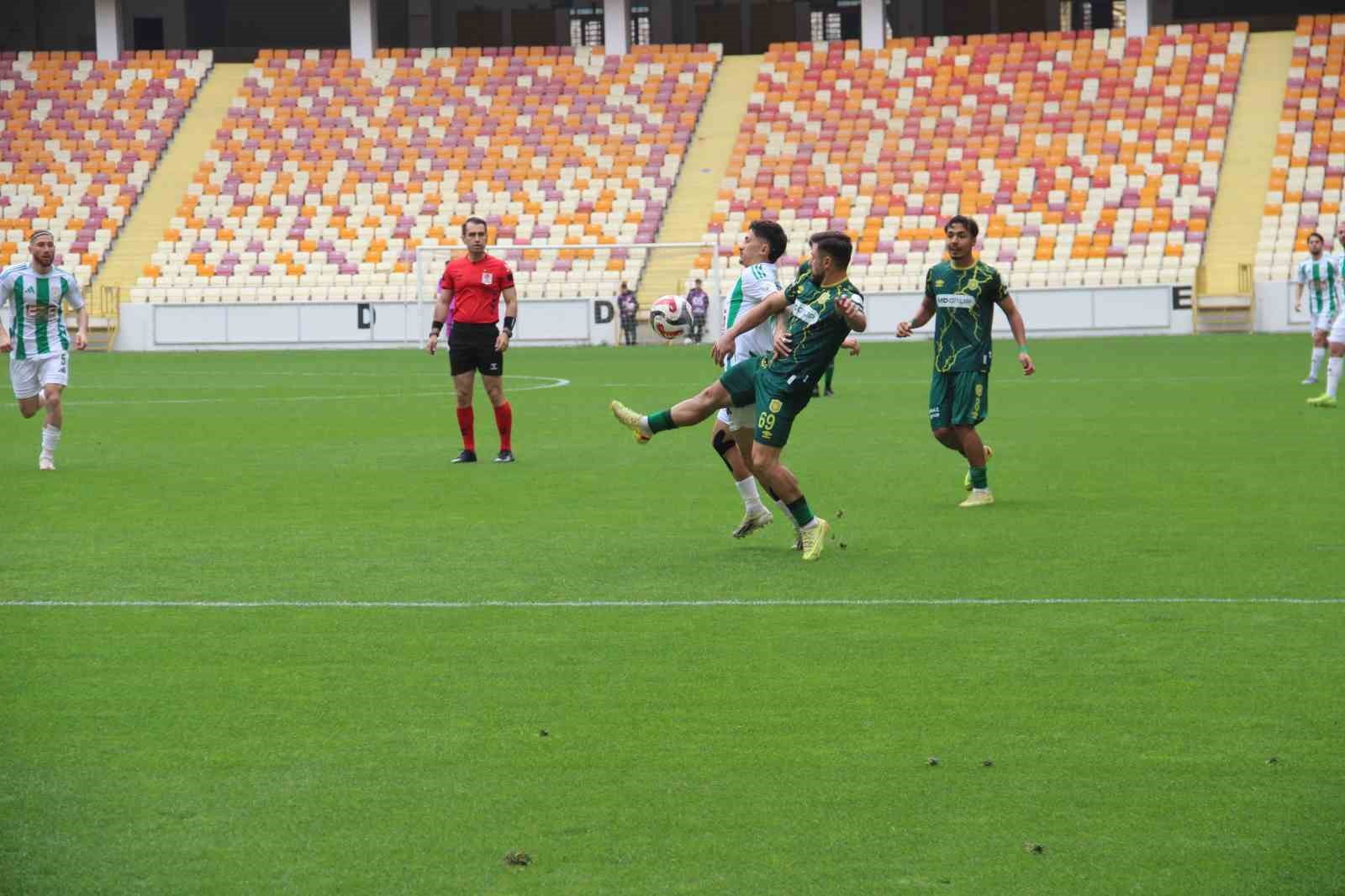 TFF 3. Lig: Malatya Yeşilyurtspor: 3 - Osmaniyespor: 2
