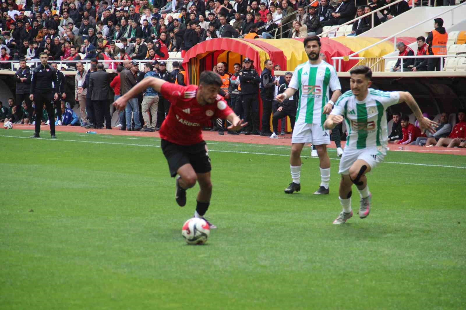 TFF 3. Lig: Malatya Yeşilyurtspor: 6 - Karaköprü Belediye Spor: 2
