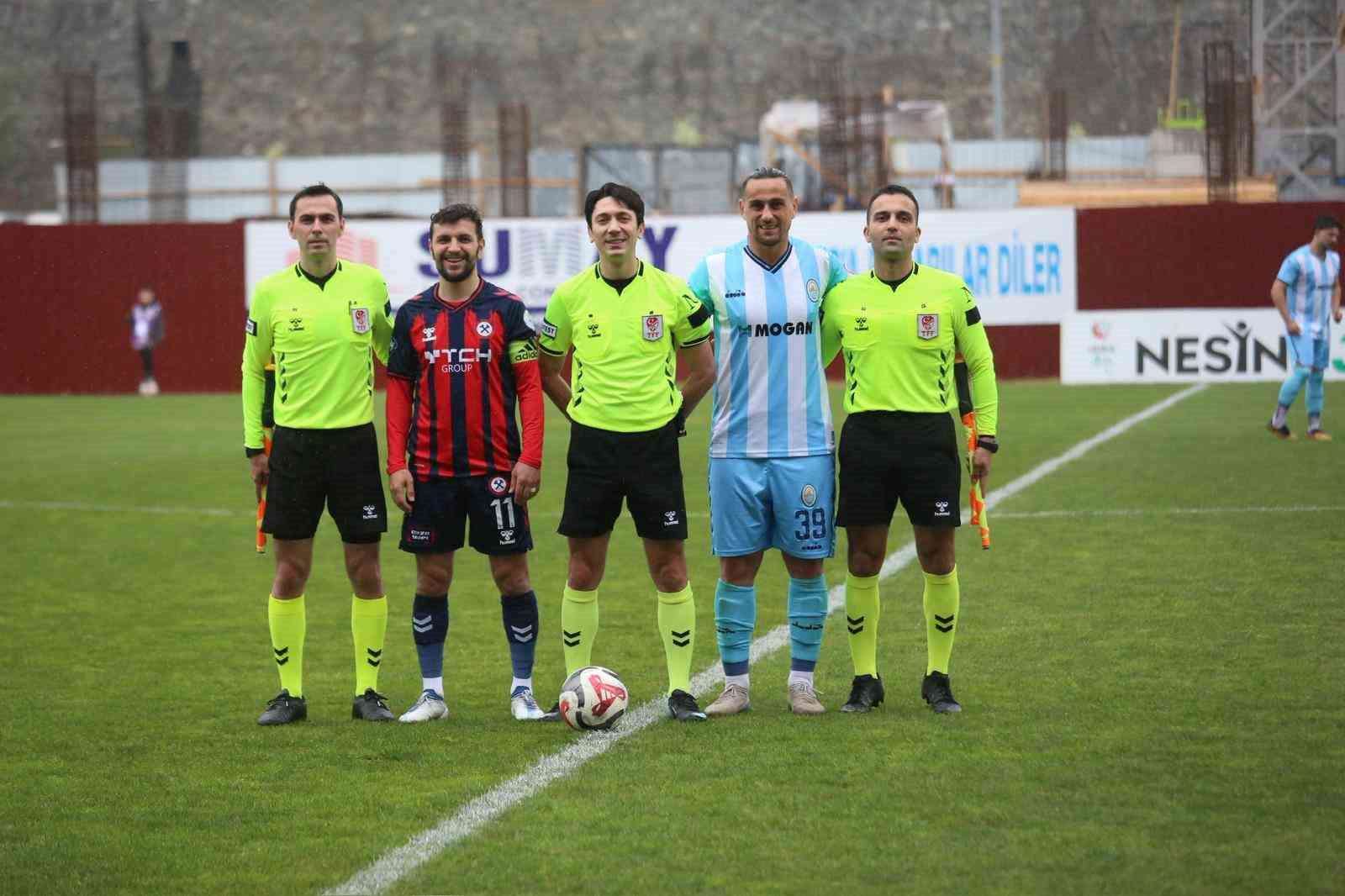 TFF 3. Lig: Pazarspor: 3 - Zonguldakspor FK: 3
TFF 3. Lig: Pazarspor: 3 - Zonguldakspor FK: 3