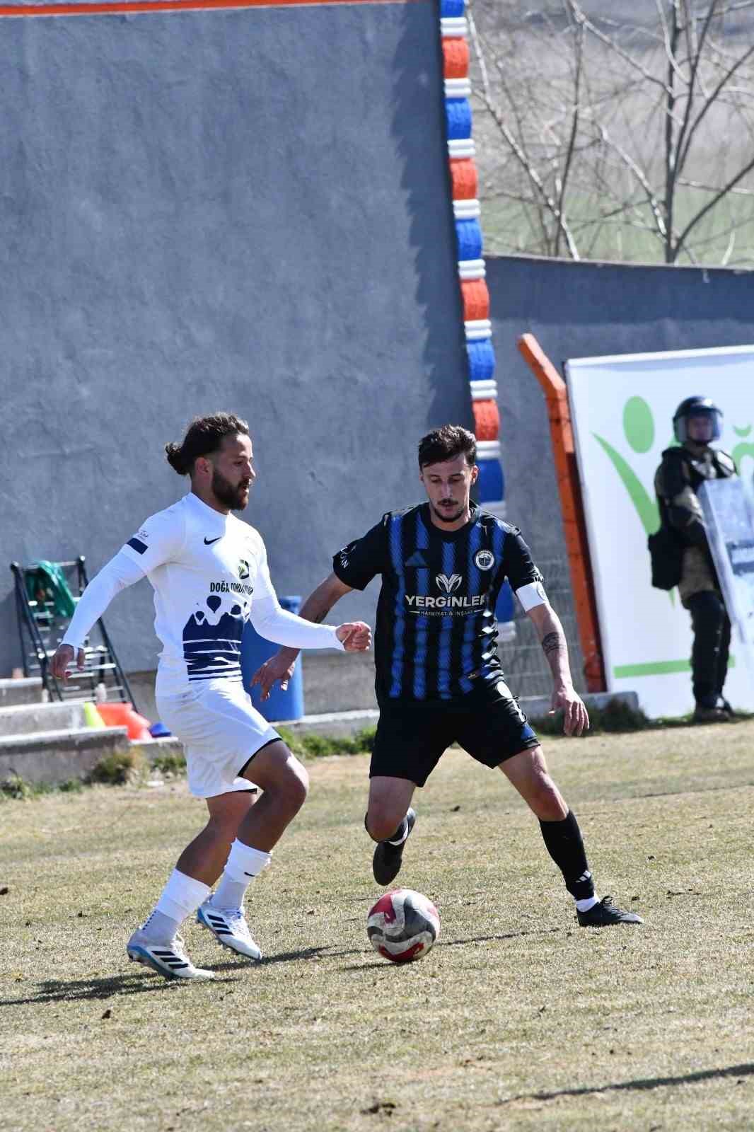 TFF 3. Lig: Suvermez Kapadokyaspor: 2-Erciyes 38 FK: 2
