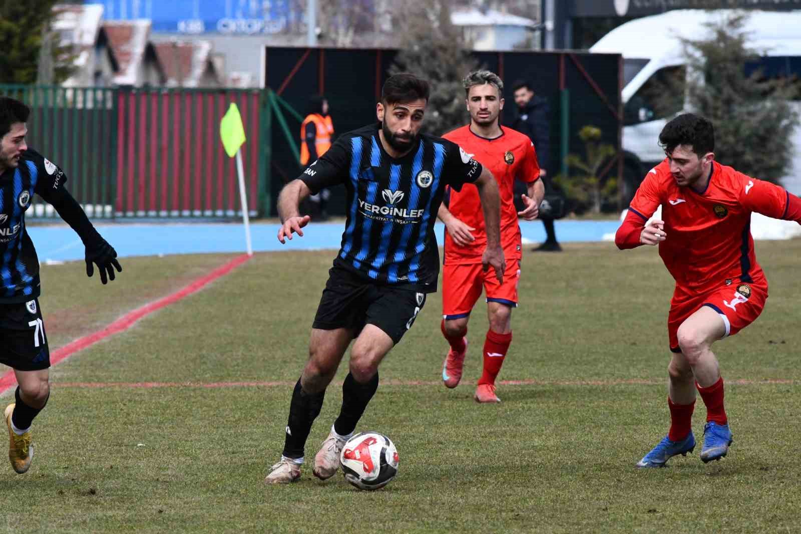 TFF 3.Lig: Erciyes 38 FK: 1 - Kırıkkale FK: 0
TFF 3.Lig: Erciyes 38 FK: 1 - Kırıkkale FK: 0
