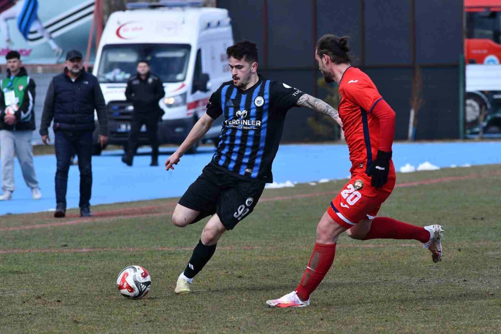 TFF 3.Lig: Erciyes 38 FK: 1 - Kırıkkale FK: 0
TFF 3.Lig: Erciyes 38 FK: 1 - Kırıkkale FK: 0
