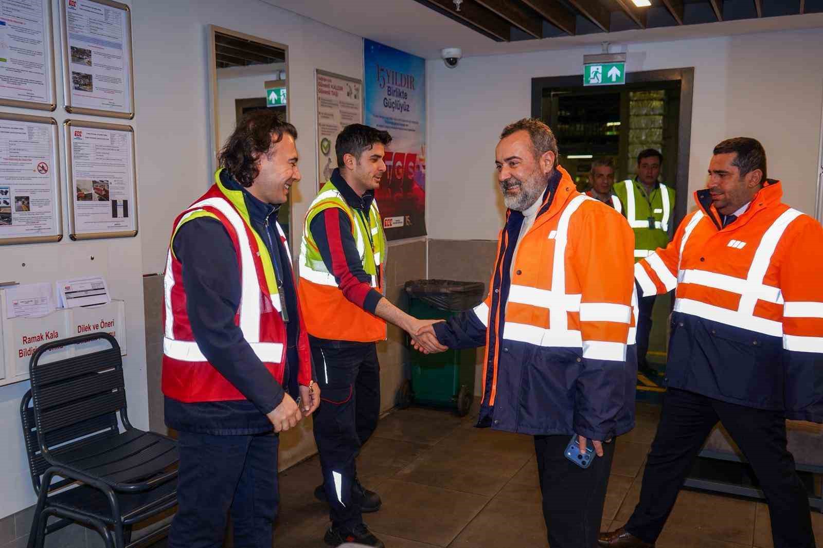 TGS Yer Hizmetleri Genel Müdürü Akyurt, personelle bayramlaştı
