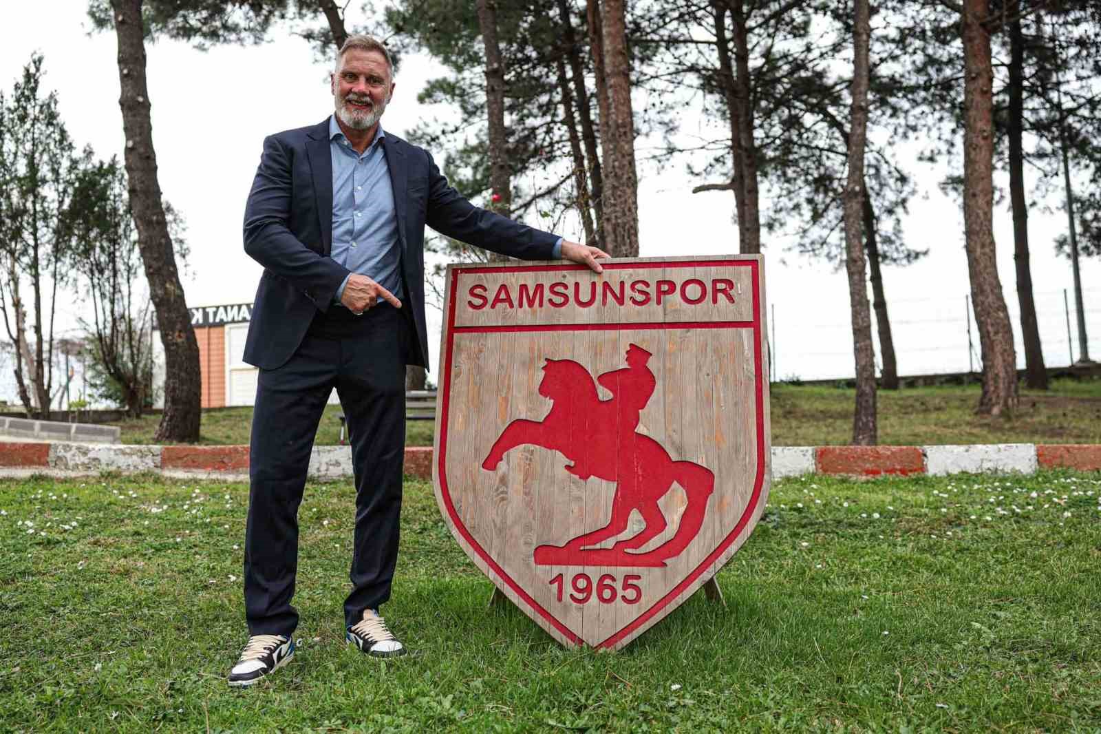 Thorsten Fink: "Samsunspor’u daha ileriye taşımak için buradayım"
