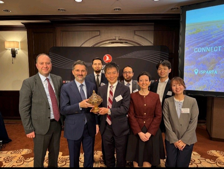 THY Yönetim Kurulu ve İcra Komitesi Başkanı Prof. Dr. Şeker, Tokyo’da yatırımcılarla buluştu
