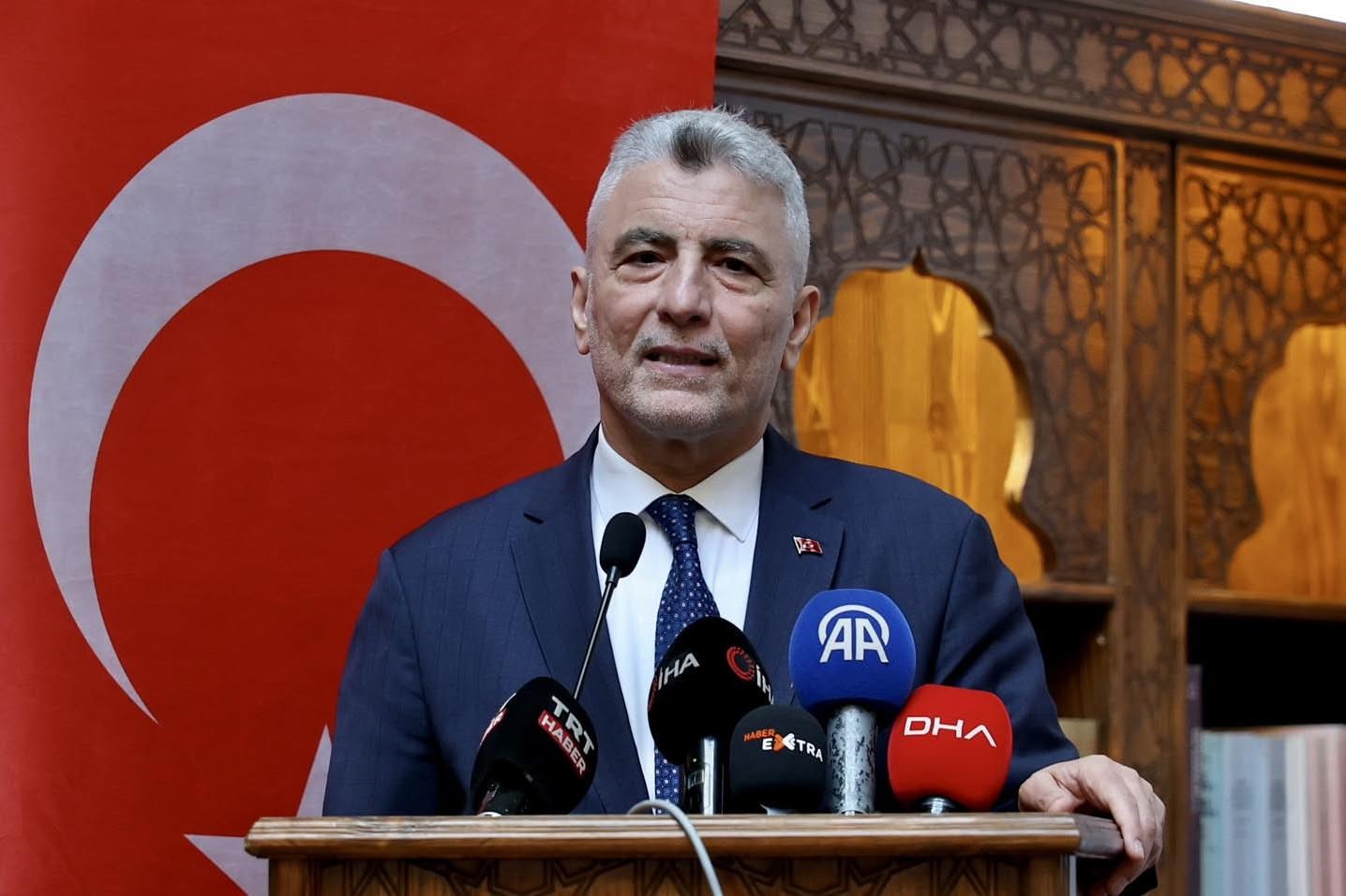 Ticaret Bakanı Bolat: "Barış yanlısı, dünyada oyun kuruculuğu ve barış tesis etmekle uğraşan Türkiye bir yıldız gibi parlıyor"
