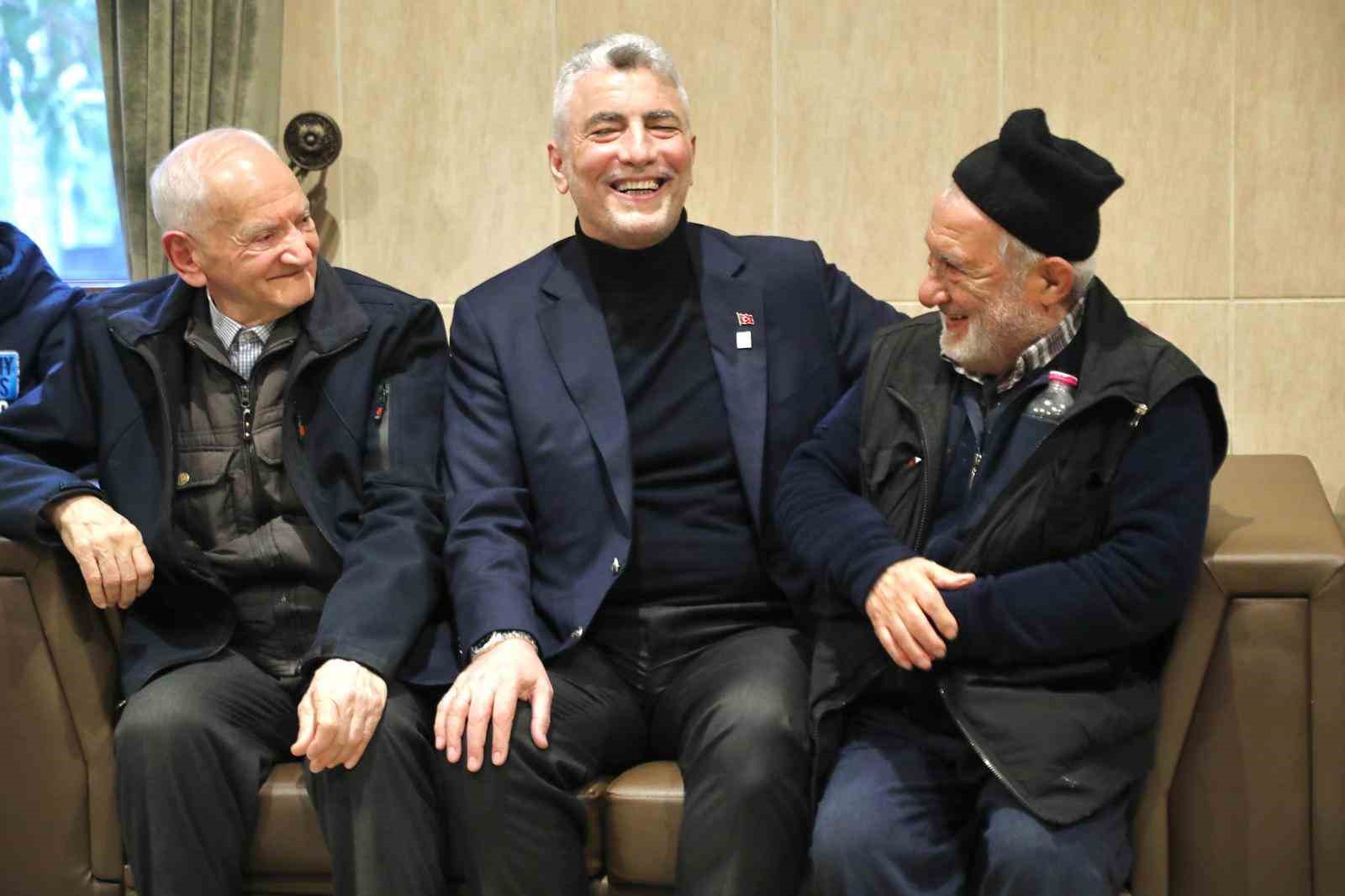 Ticaret Bakanı Bolat, Darülaceze’yi ziyaret etti
