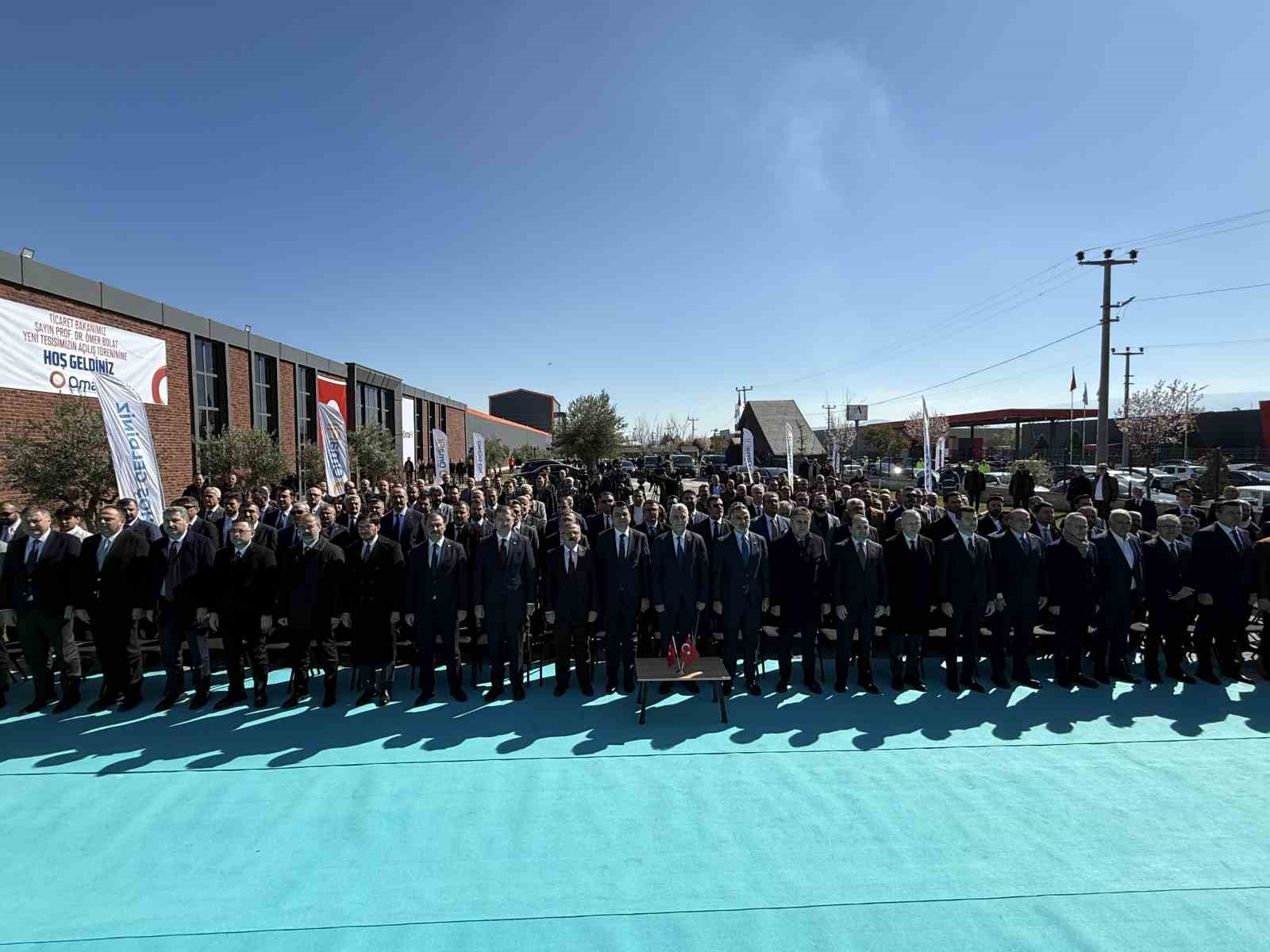 Ticaret Bakanı Bolat: "İran’la ticari taşımalar kontrollü bir şekilde devam ediyor"
