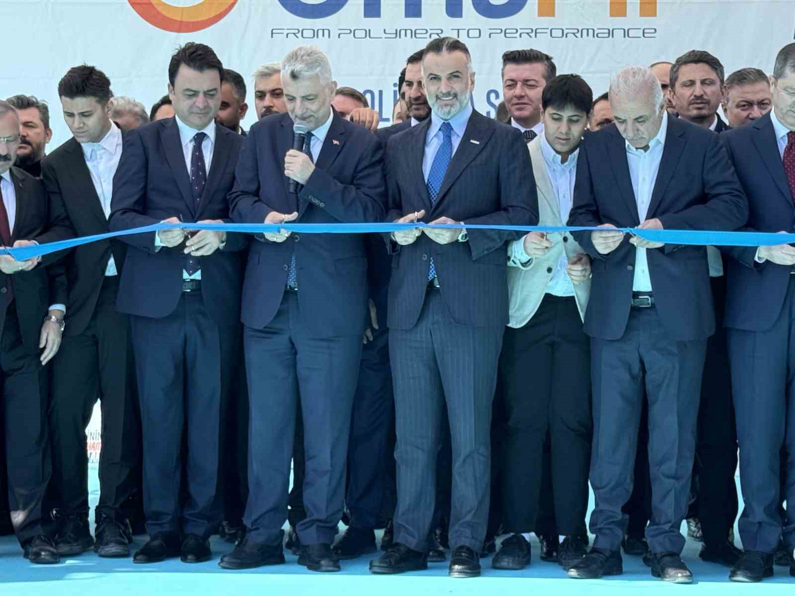 Ticaret Bakanı Bolat: "İran’la ticari taşımalar kontrollü bir şekilde devam ediyor"
