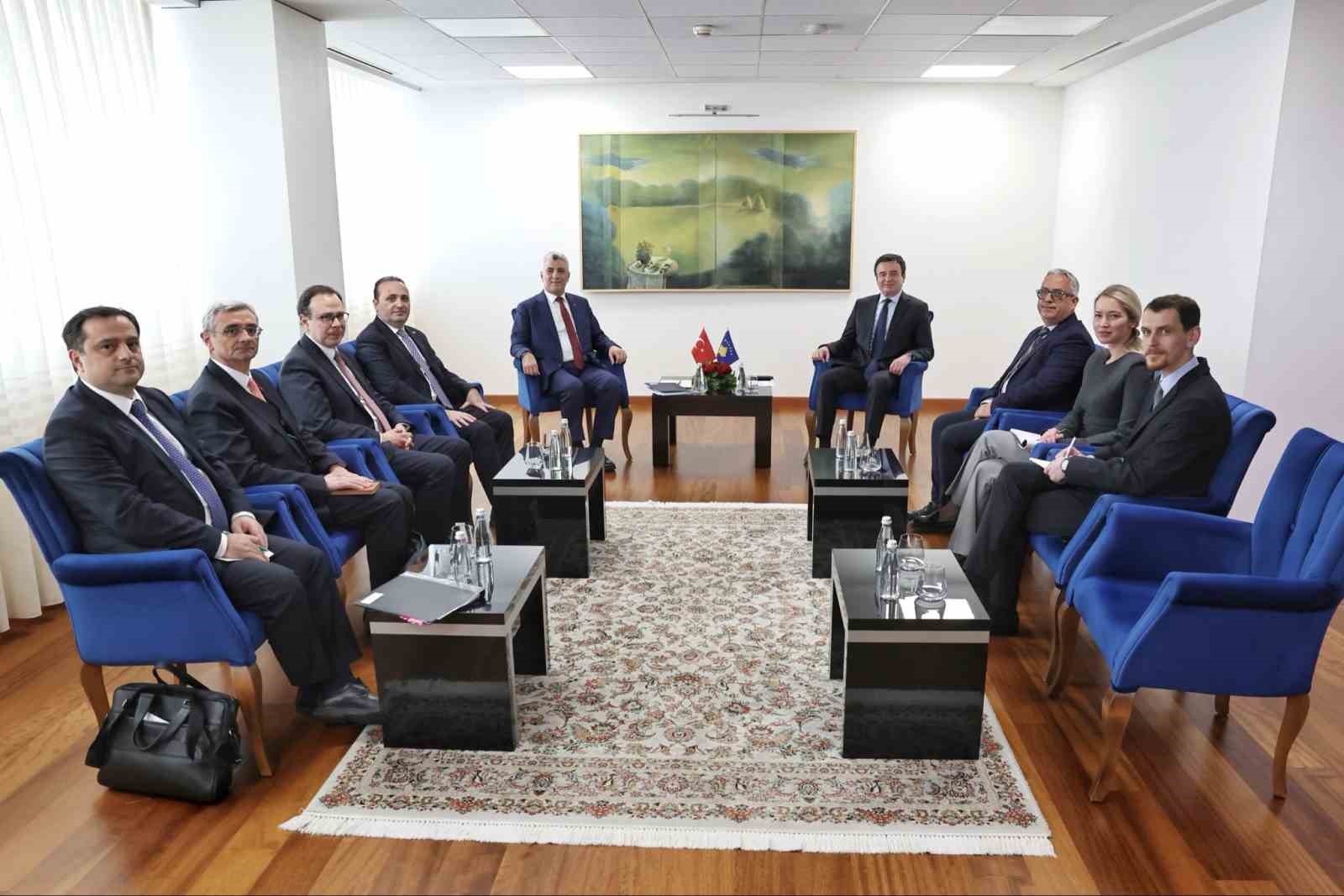 Ticaret Bakanı Bolat, Kosova Başbakanı Kurti ile bir araya geldi
