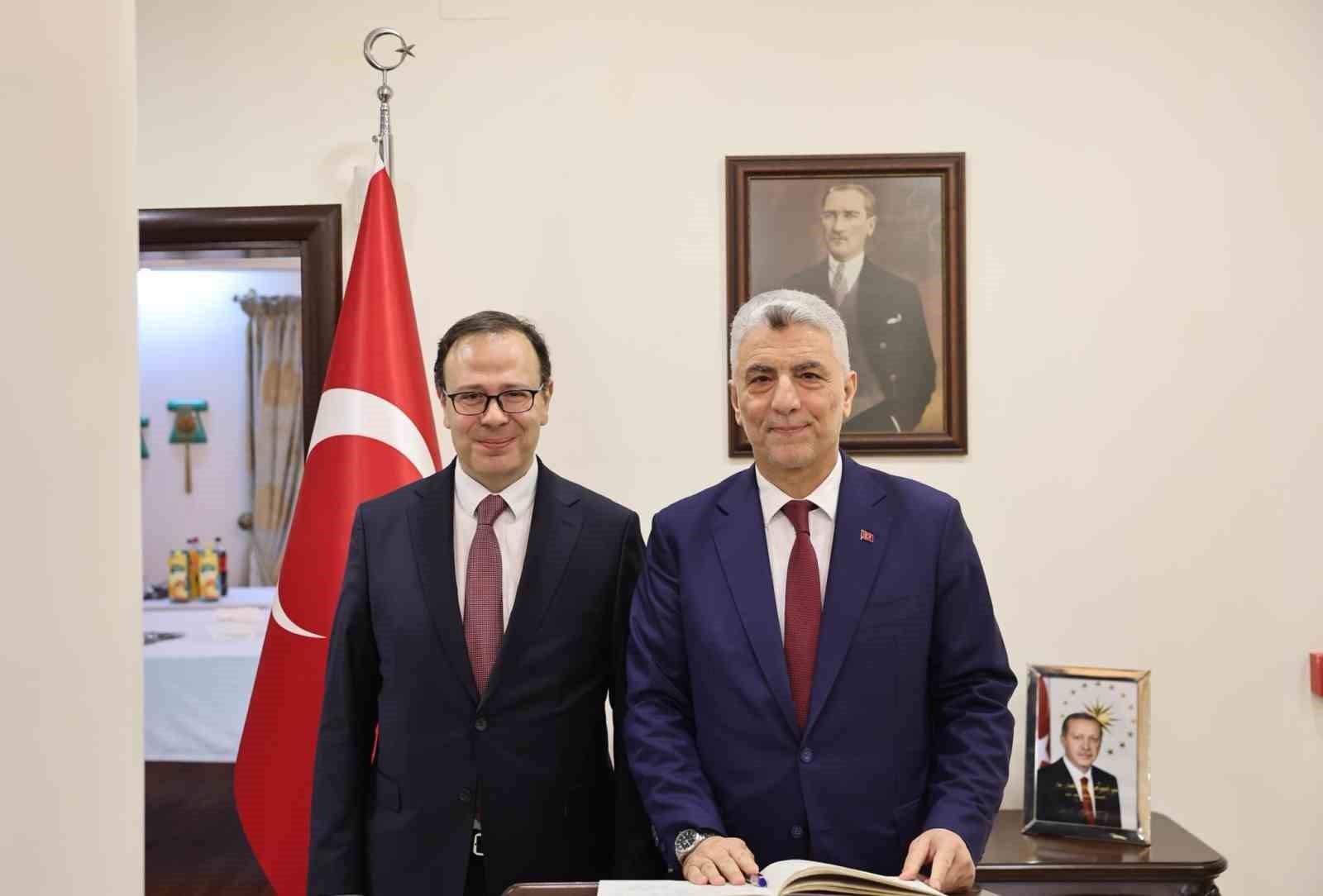 Ticaret Bakanı Bolat, Kosovalı mevkidaşıyla görüştü
