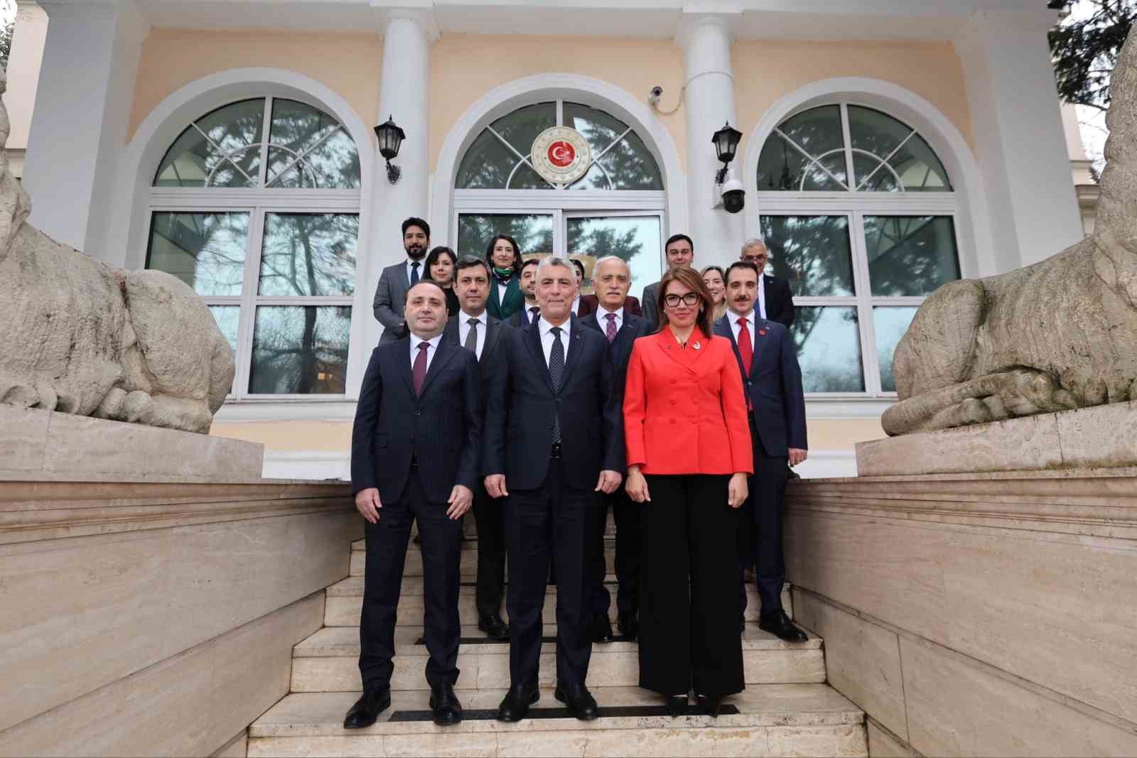 Ticaret Bakanı Bolat, Macaristan’da
