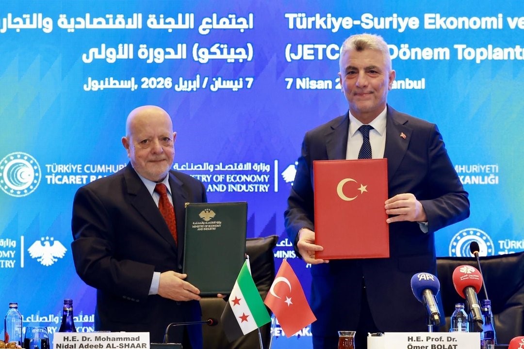 Ticaret Bakanı Bolat, Suriye Ekonomi ve Sanayi Bakanı el-Şa’ar ile görüştü
