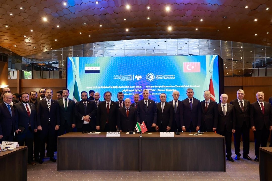 Ticaret Bakanı Bolat, Suriye Ekonomi ve Sanayi Bakanı el-Şa’ar ile görüştü
