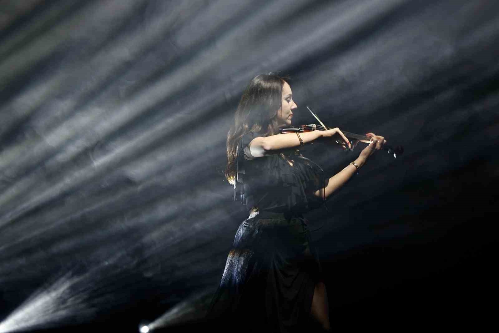 Ticaret Bakanı Ömer Bolat: "İşlenmiş ürün ihracatında yüzde 65’lik hacmi teknoloji ile yüzde 90’lara çıkaracağız"
Ticaret Bakanı Ömer Bolat: "İşlenmiş ürün ihracatında yüzde 65’lik hacmi teknoloji ile yüzde 90’lara çıkaracağız"