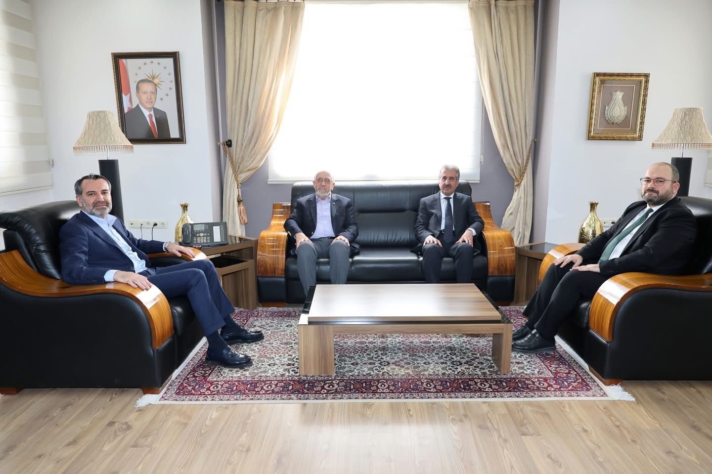 Ticaret Borsası Başkanı Dumandağ, Başkan Şerifoğulları’yla bir araya geldi
