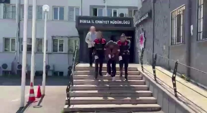 TikTok canlı yayını kanlı bitti: Genç kadın yüzünden bıçaklandı
