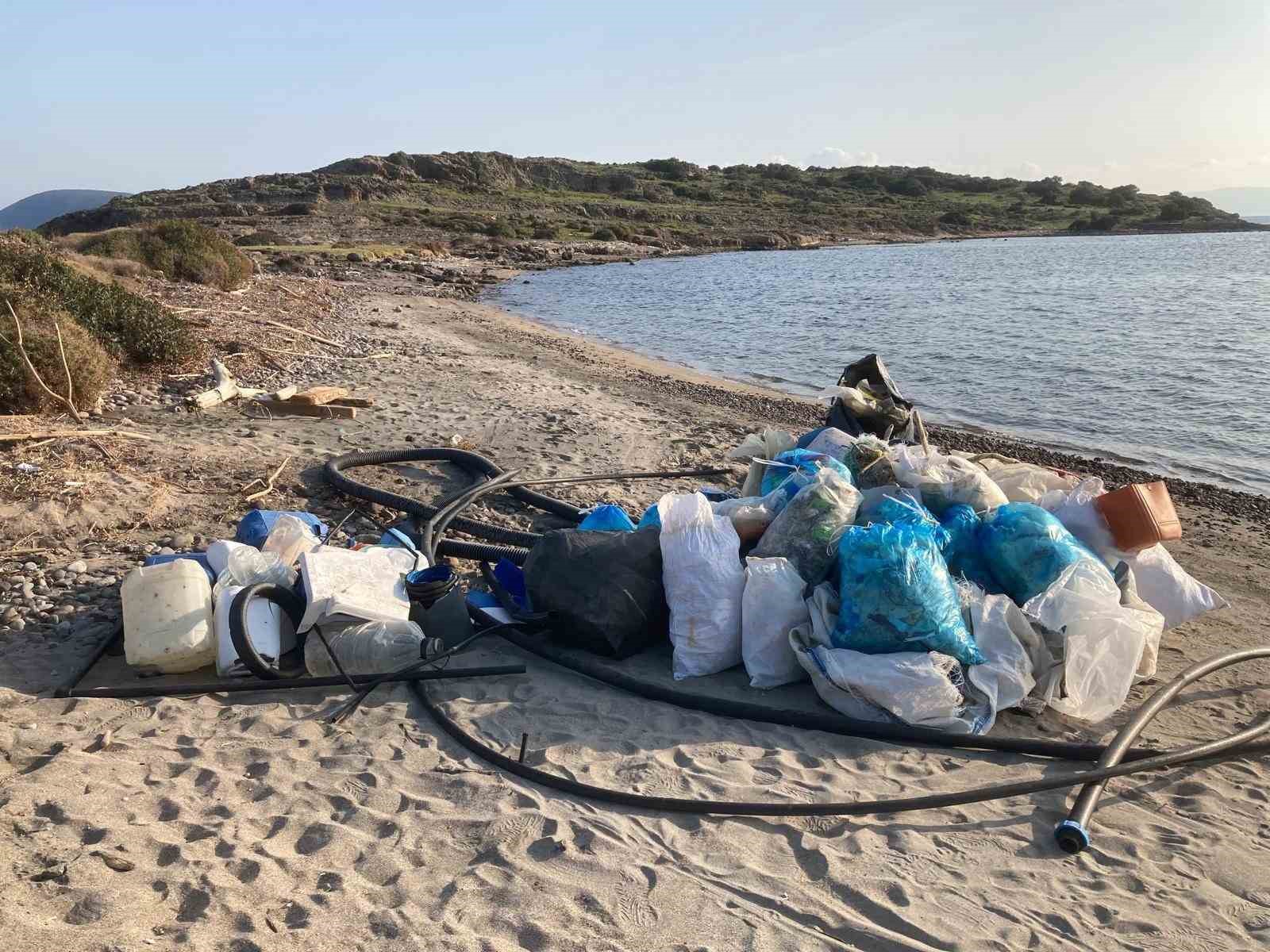 Tilkişen otu toplamaya gittiler, koyu temizlediler
