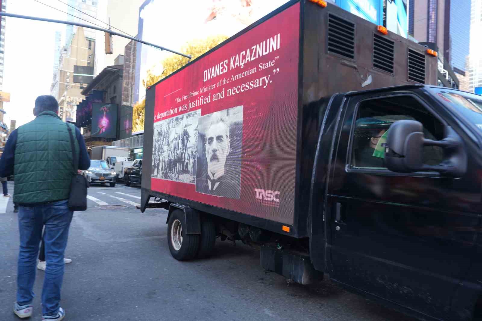 Times Meydanı’nda Ermeni yalanı protestosu
