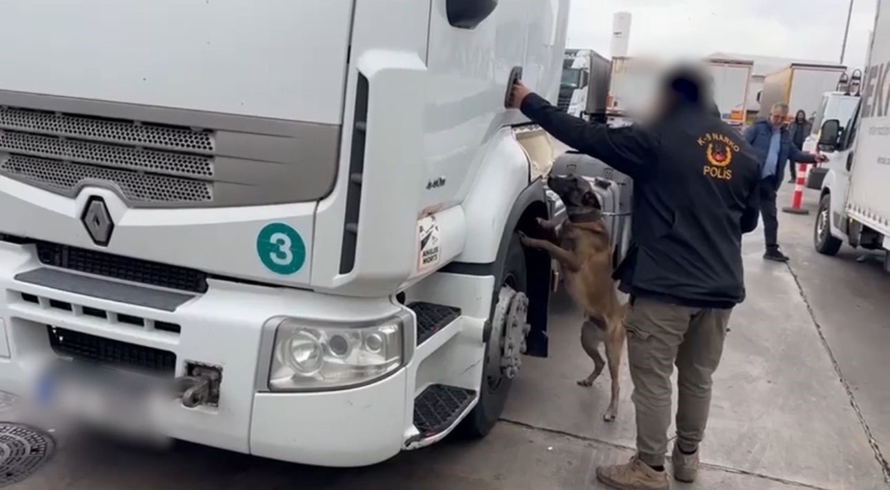 Tırda 53 kilogram uyuşturucu ele geçirildi
