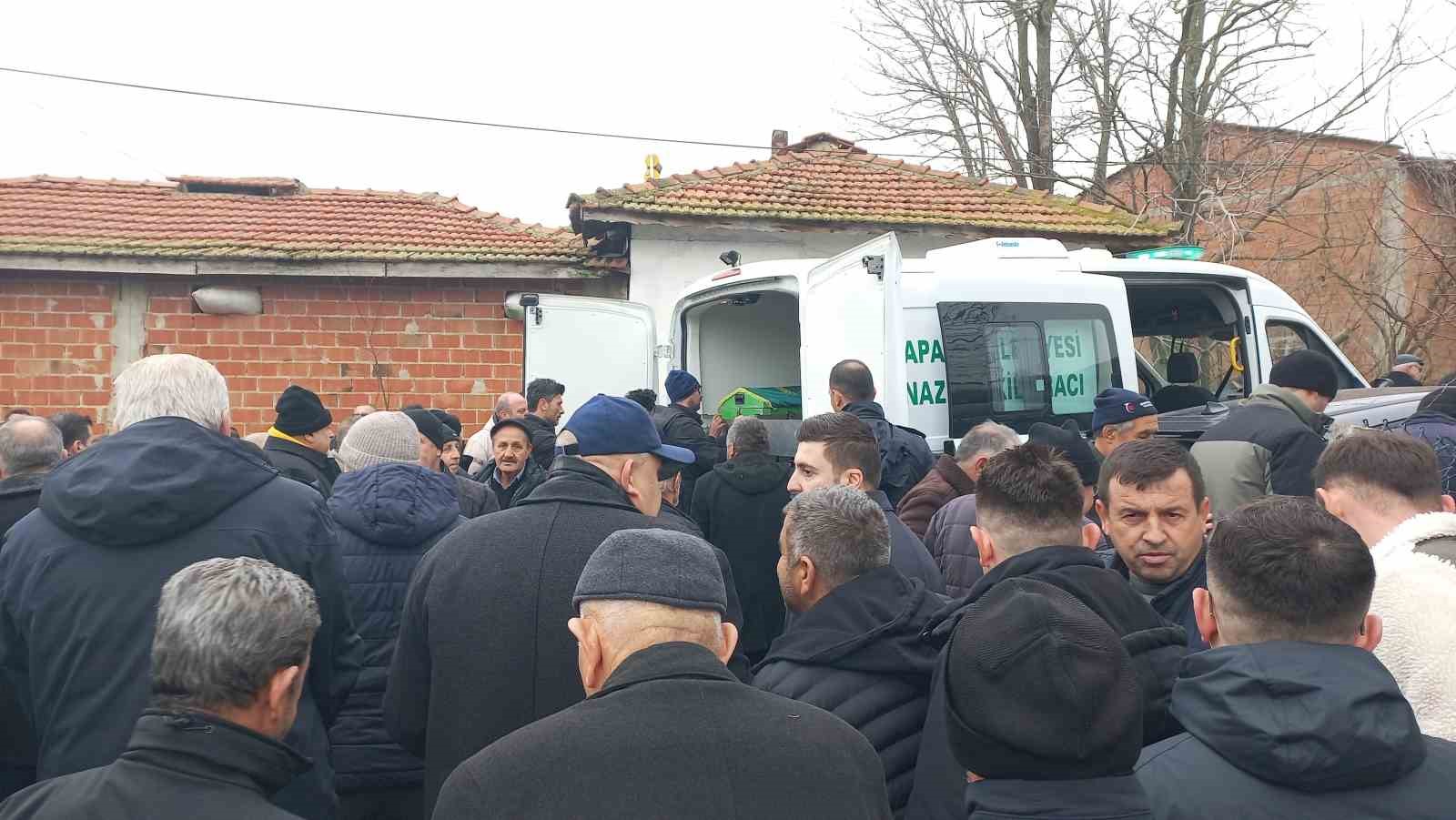 Tırın biçerek hayattan kopardığı sürücü son yolculuğuna uğurlandı
