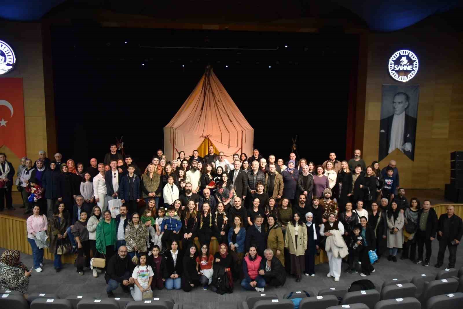 Tiyatro tutkunları Atakum’da buluştu
