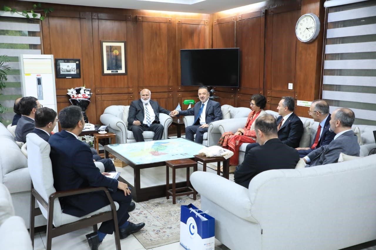 TOGÜ küresel eğitim ağını Pakistan’da genişletti
