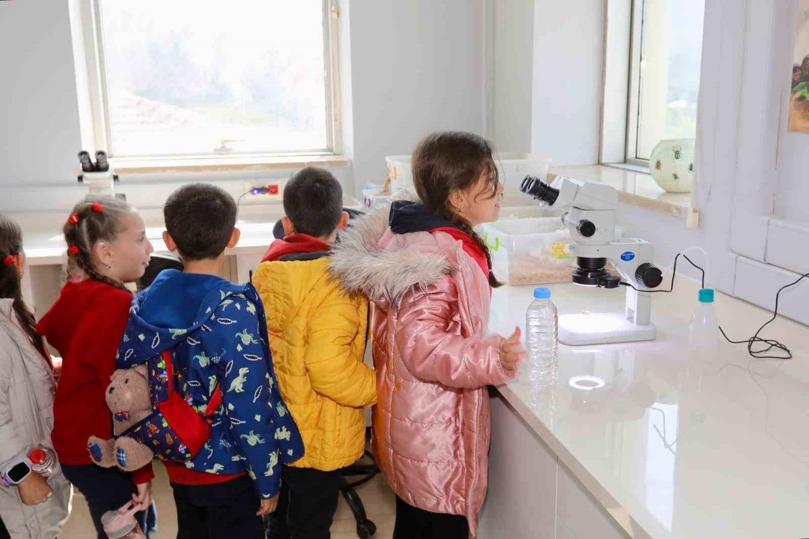 TOGÜ’de öğrenciler sıfır atık için sahaya indi
