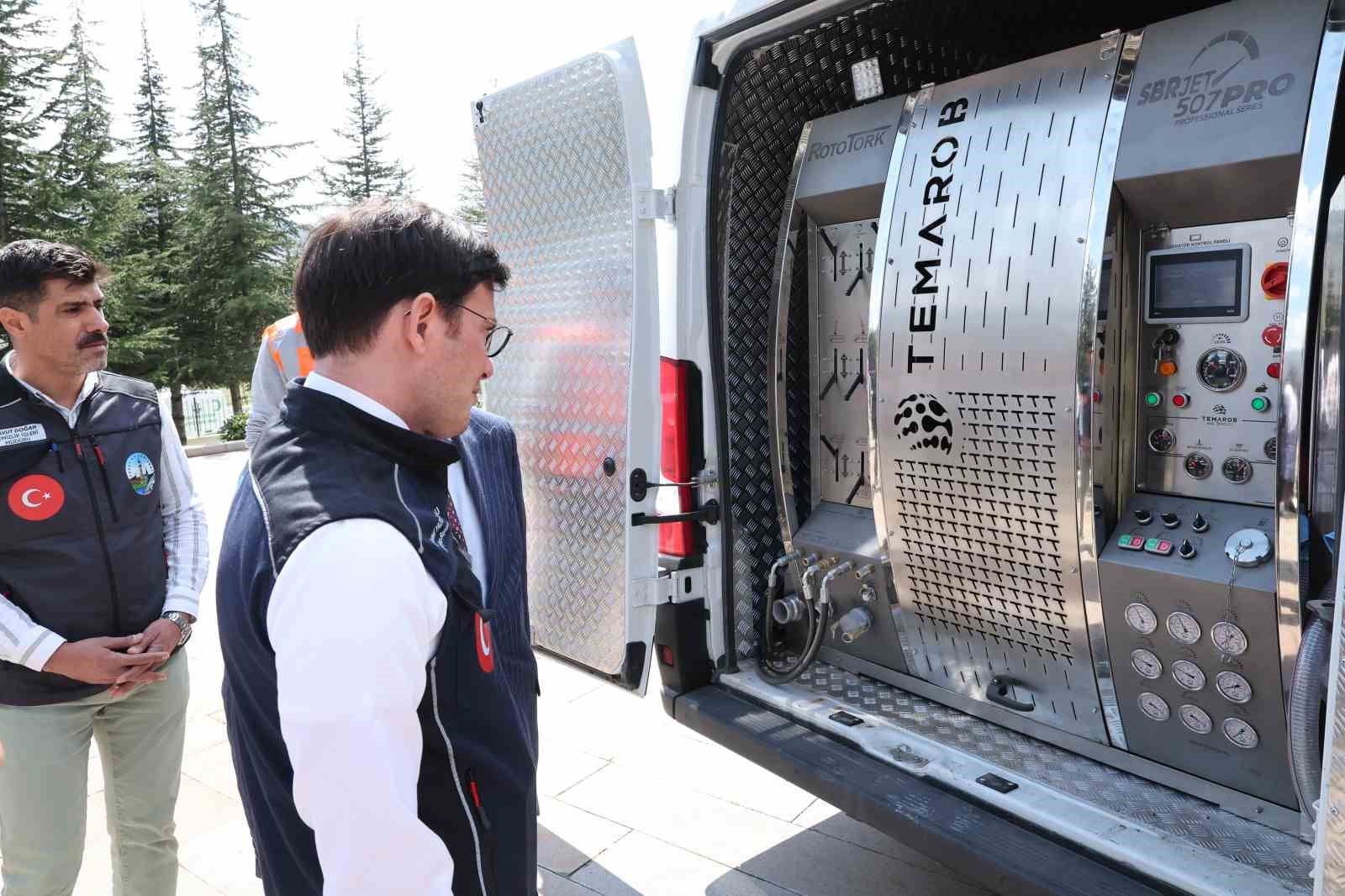 Tokat Belediyesi’nden temizlikte dev adım
Tokat Belediyesi’nden temizlikte dev adım