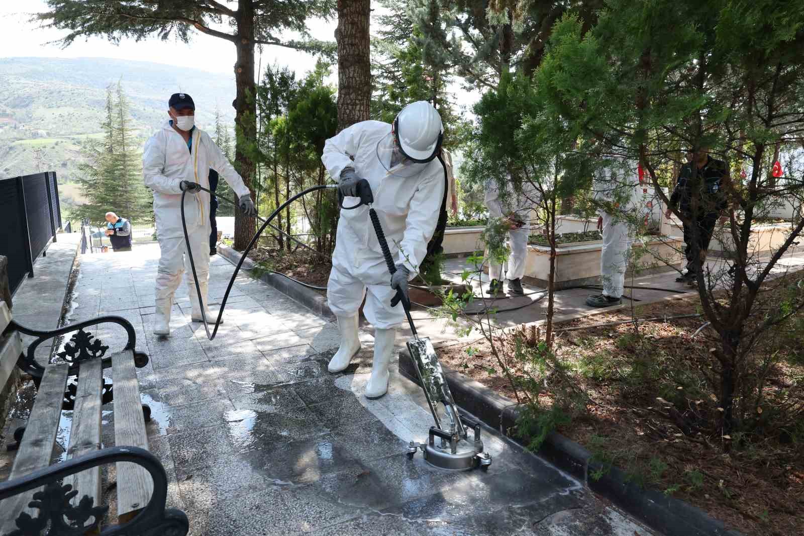 Tokat Belediyesi’nden temizlikte dev adım
Tokat Belediyesi’nden temizlikte dev adım
