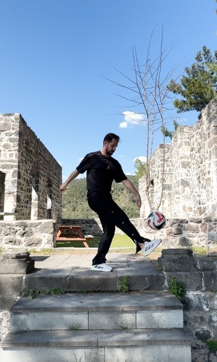 Tokat’ın tarihini futbol şovuyla tanıtıyor
