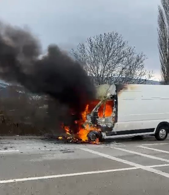 Tokat’ta alev alan panelvan kullanılamaz hale geldi
