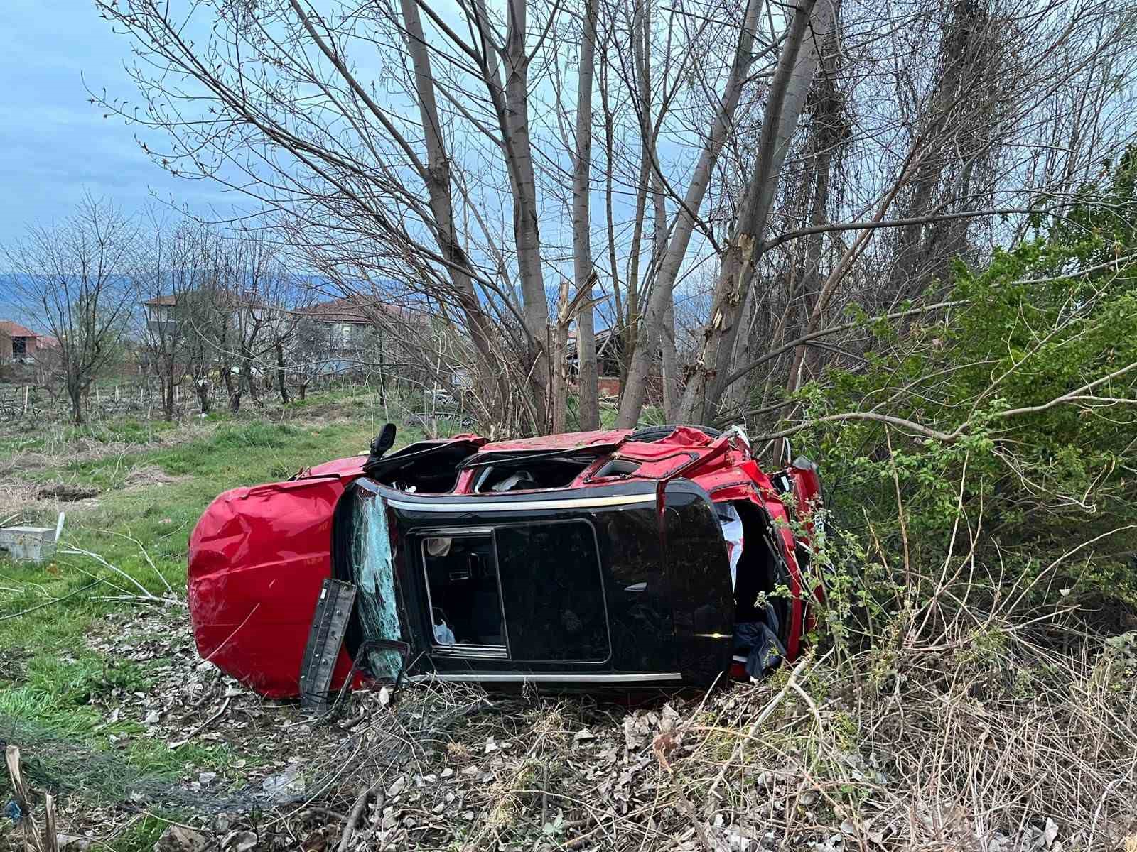 Tokat’ta alkollü sürücü emanet aldığı araçla takla attı: İki kardeş yaralandı
