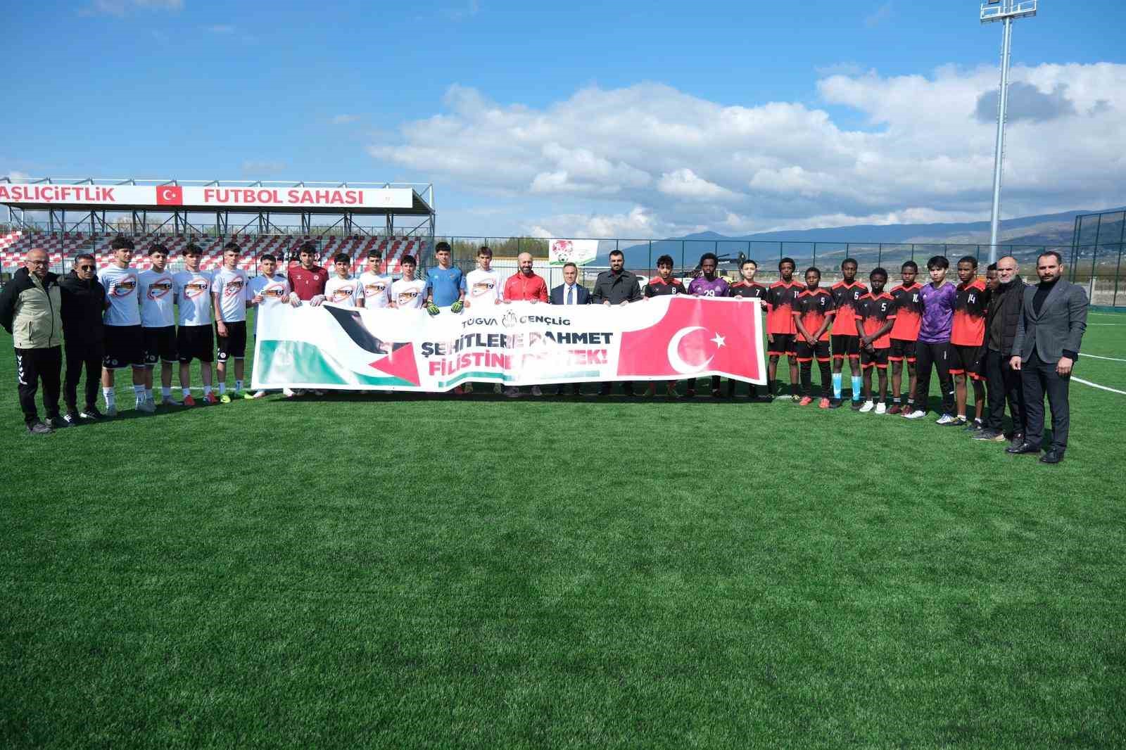 Tokat’ta gençler futbol turnuvasında buluştu
