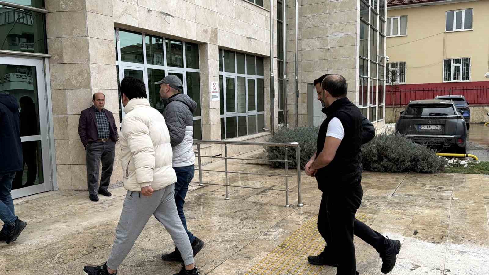 Tokat’ta göçmen kaçakçılığı operasyonu: 2 kişi tutuklandı
