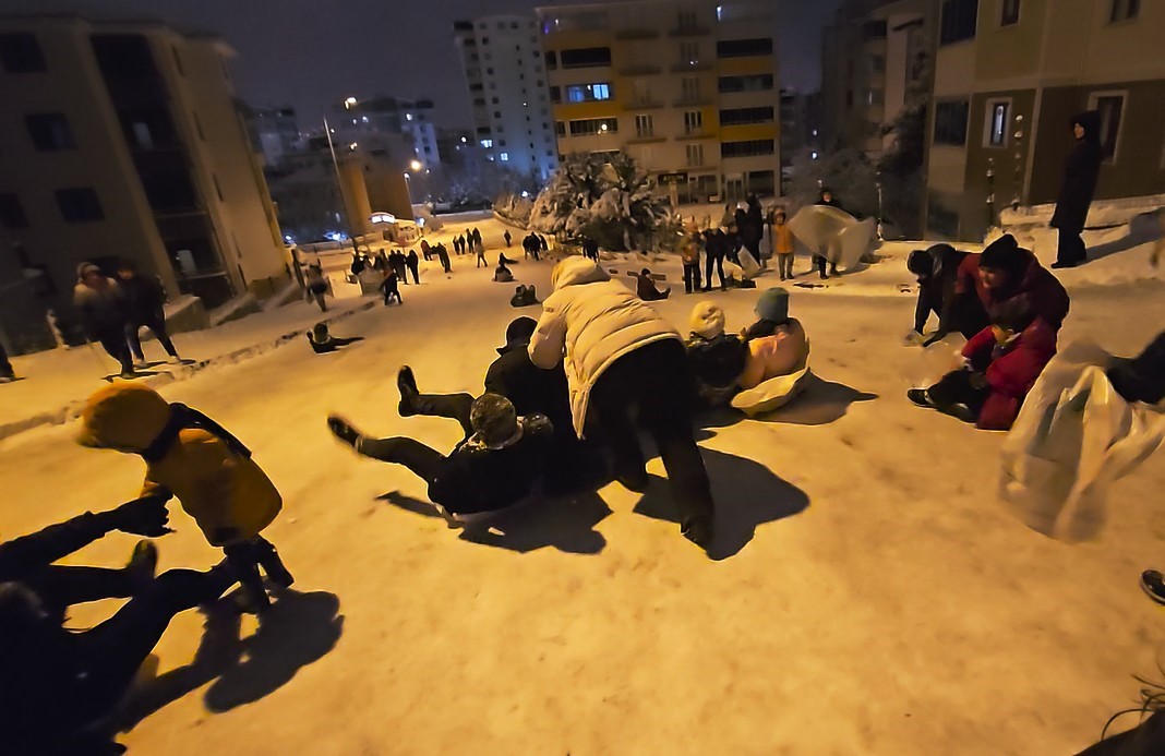 Tokat’ta ’ölümüne’ kar eğlencesi
