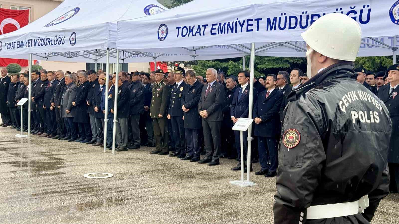 Tokat’ta Polis Teşkilatının 181 kuruluş yıl dönümü yağmur altında kutlandı
