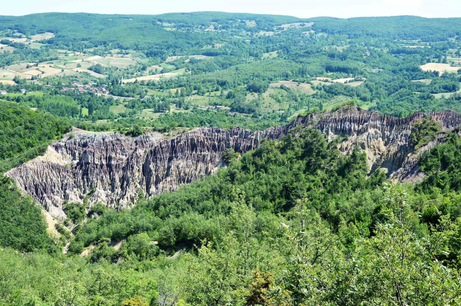 Tokat’taki Dilim Kayalar Tabiat Anıtı olarak tescillendi
